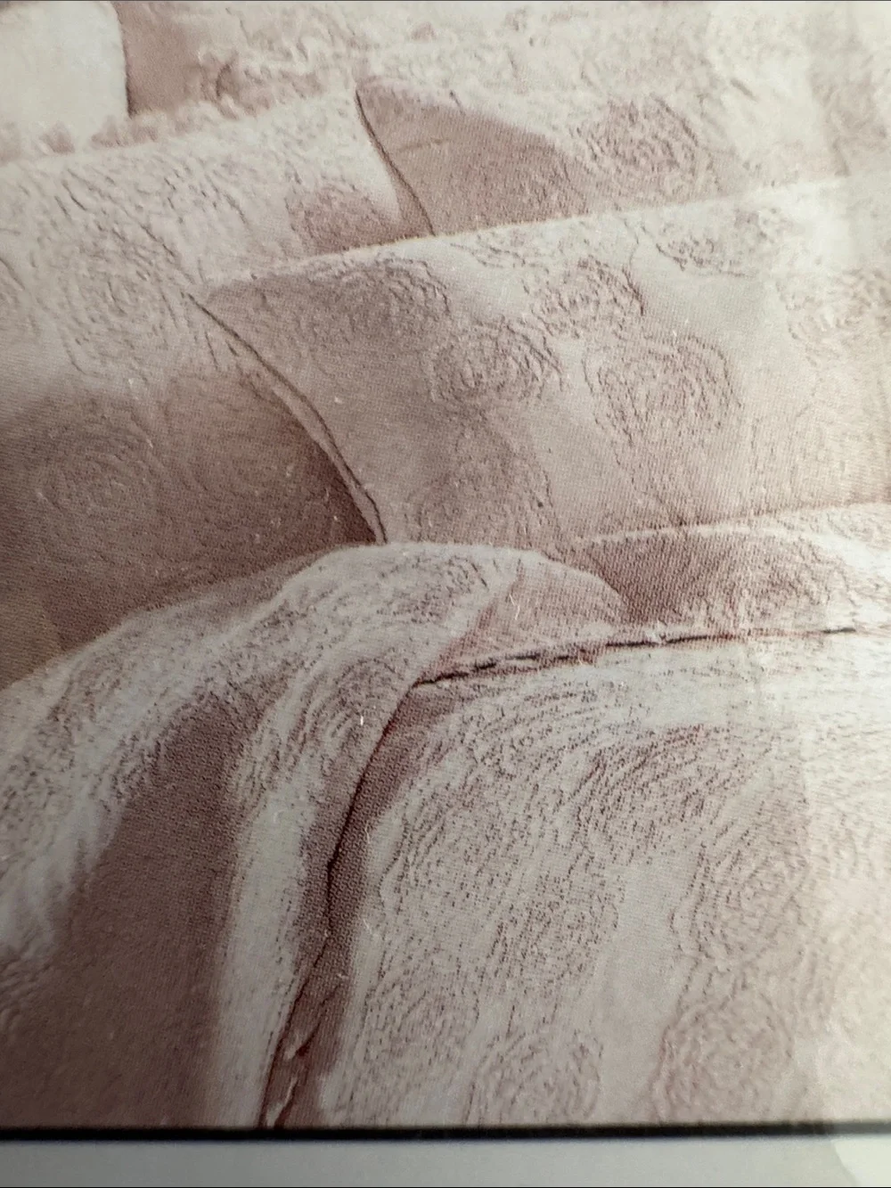 New without tag. Soft Pink Quilted Floral Bedspread set with Ruffle Edge